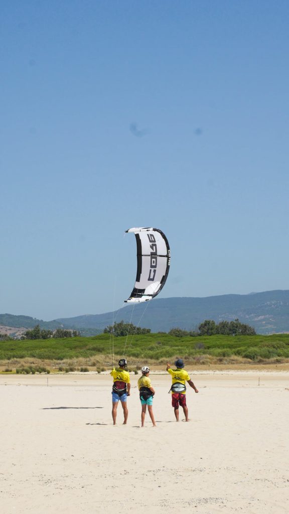 Curso de kitesurf expres en Tarifa con el kite